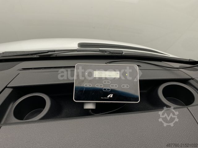 Transporter mit Koffer MERCEDES-BENZ Sprinter 519 Aut.*AHK 3,0t* Distronic+Kamera+Nav