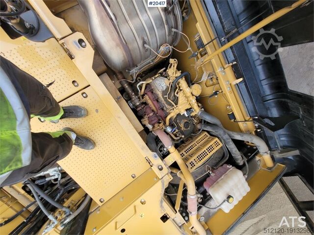 Crawler excavator Caterpillar 330F