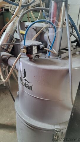 Dry air dryer with vacuum pump Motan Luxor LA/8-200