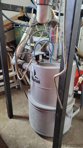 Dry air dryer with vacuum pump Motan Luxor LA/8-200