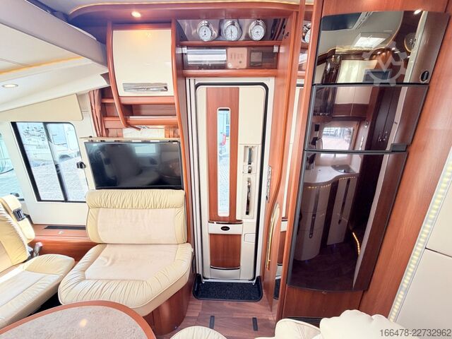 Integriertes Wohnmobil CARTHAGO Chic E-Line I 51 Linerclass Einzelbetten-Hubbett