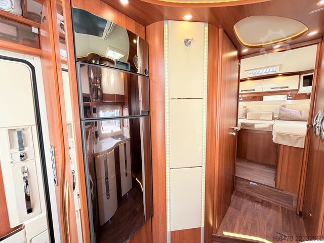 Integriertes Wohnmobil CARTHAGO Chic E-Line I 51 Linerclass Einzelbetten-Hubbett