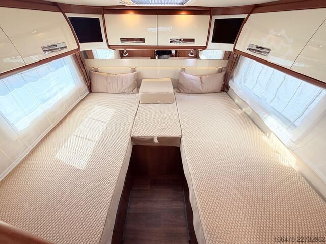 Integriertes Wohnmobil CARTHAGO Chic E-Line I 51 Linerclass Einzelbetten-Hubbett
