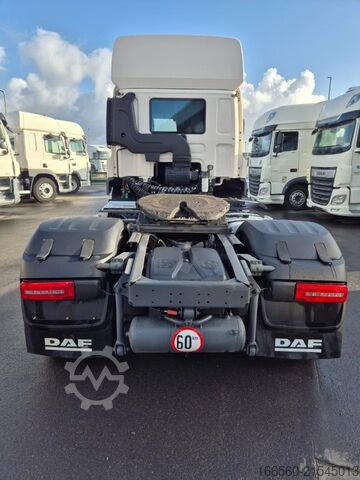 Standard-Traktor DAF CF 450 FT SPACE CAB