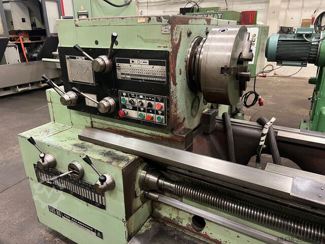 Center lathe TOS SUS 80