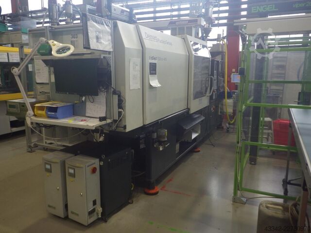 Injection moulding machine with robot DEMAG InElect 150/520-410