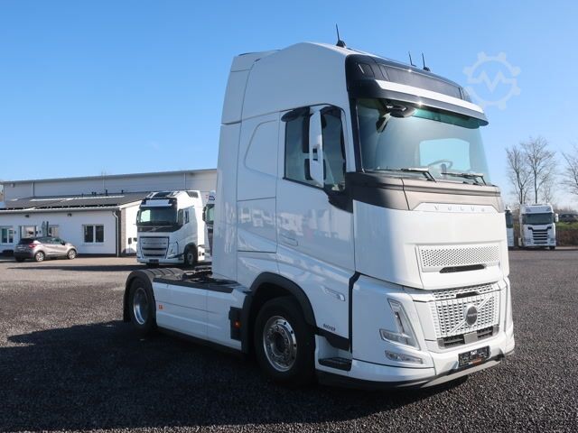 Standard SZM Volvo FH 500 Aero Euro 6 Globetrotter XL Leder