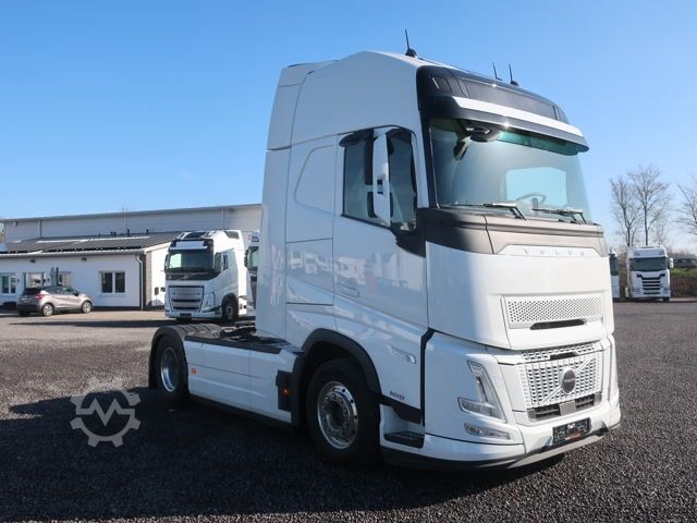 Standard SZM Volvo FH 500 Aero Euro 6 Globetrotter XL Leder