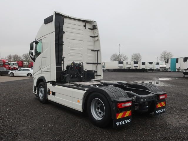 Standard SZM Volvo FH 500 Aero Euro 6 Globetrotter XL Leder Mikrowell