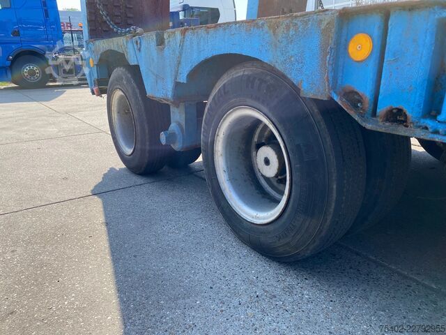 Semi-Tieflader Fruehauf / Hydraulic Ramps / 32 Ton