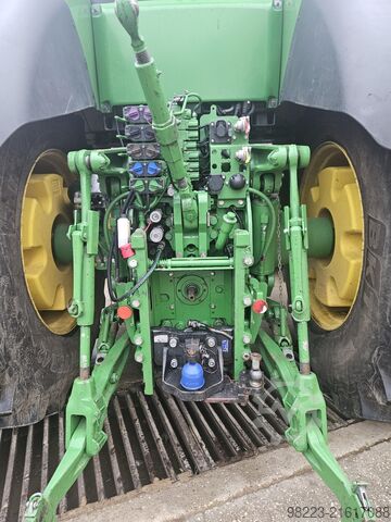 Traktor John Deere 7270 R