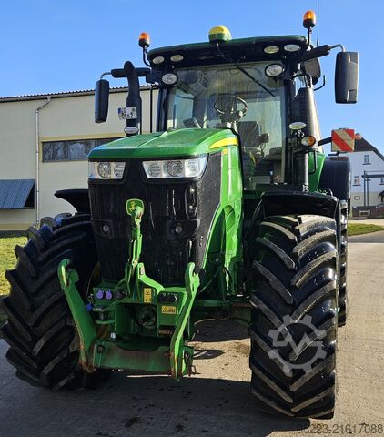 Traktor John Deere 7270 R