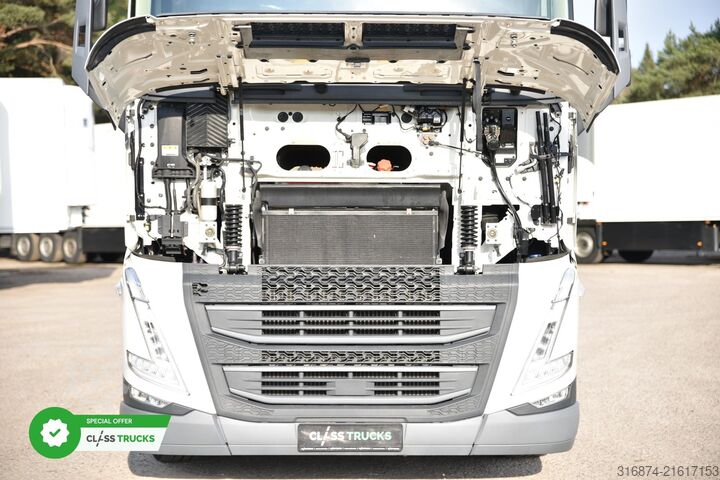 Standard tractor unit VOLVO FH 500 Globetrotter XL Varios