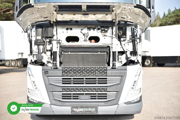 Standard tractor unit VOLVO FH 500 Globetrotter XL Varios