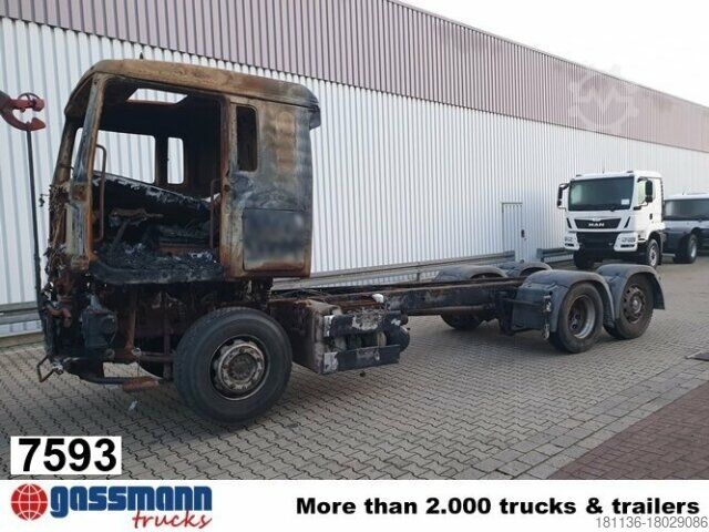 LKW-Fahrgestell MAN TGA 26.440 6x2 BL Brandschaden