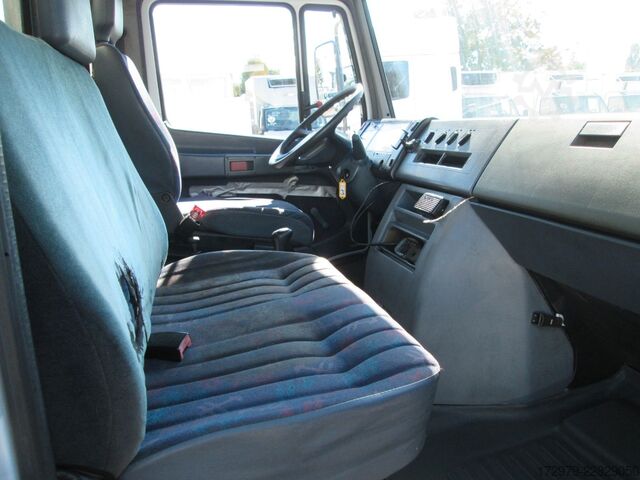 Box van MERCEDES-BENZ Vario 615 *Koffer*LBW*