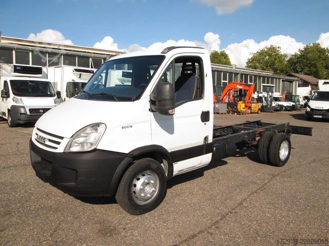 Van chassis IVECO 60 C15 3.0 *Fahrgestell*