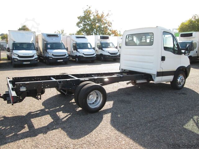 Van chassis IVECO 60 C15 3.0 *Fahrgestell*