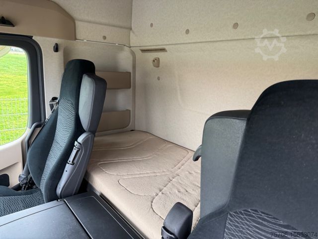 Beverage truck MERCEDES-BENZ ACTROS 2540 L/ 2 x LBW / LENKACHSE / KOMPLETTZUG