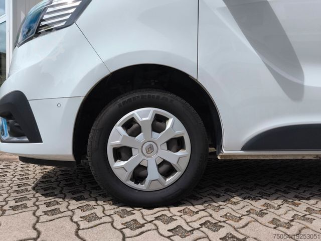 Transporter mit Koffer RENAULT Trafic Kasten 2,0 Blue dCi 150