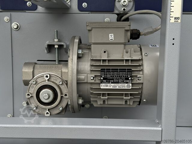 ROBOPAC Compacta 9 horizontal wrapping machine Robopac COMPACTA 9