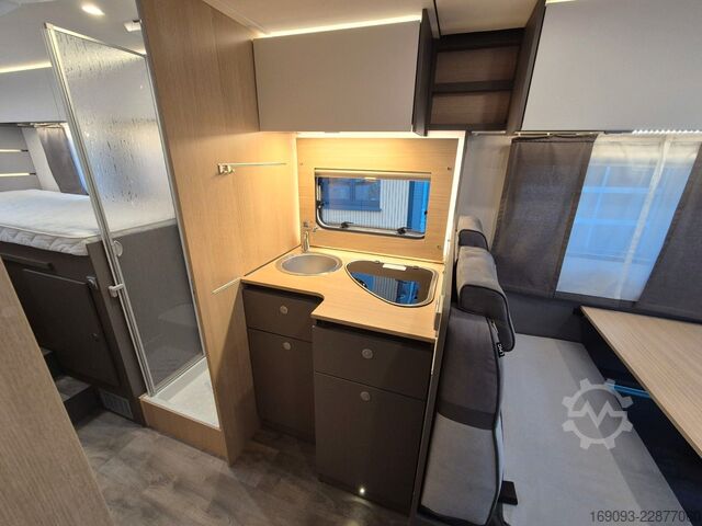 Teilintegriertes Wohnmobil LMC Tourer Lift H730G *Automatik*Klimaanlage*Radio