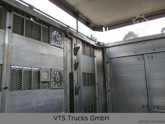 Horse transport trailer MENKE-JANZEN 4.Stock Viehanhänger m. Aggregat Hubdach Tränke