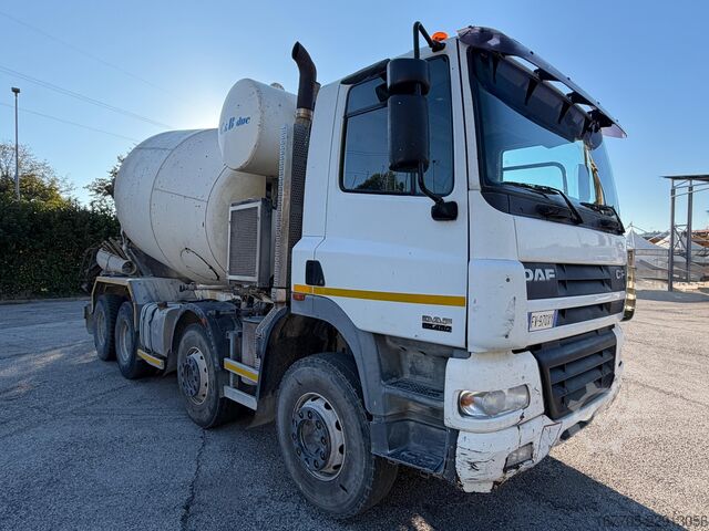 Concrete mixer truck DAF CF 85