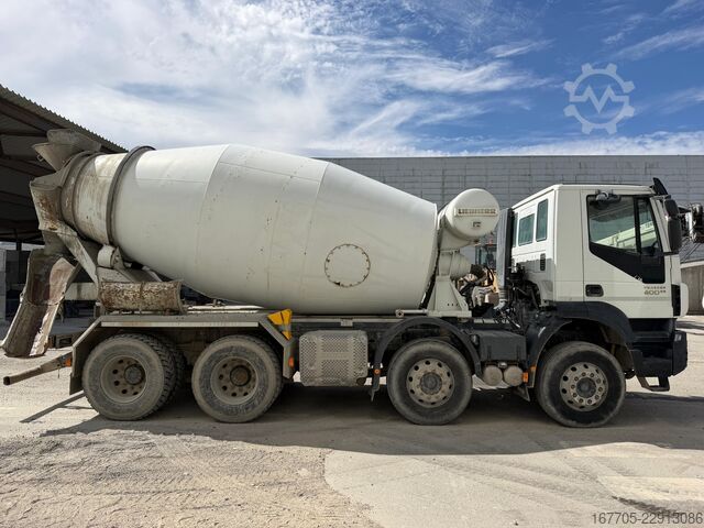 Concrete mixer truck IVECO TRAKKER 400