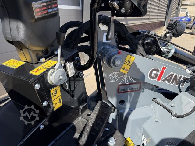 Giant G1500 L X-tra mini loader NEW €540 LEASE GIANT G1500 L X-tra minishovel NIEUW €540 LEASE