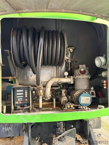 Tanker truck MAN 19.364 F2000 14500 liter,manual feulpomp
