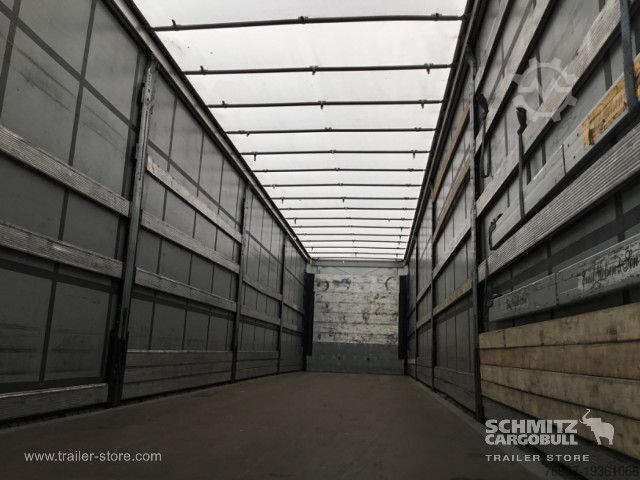 Open semitrailer with tarp Schmitz Cargobull Curtainsider Standard Faltwandtür rechts