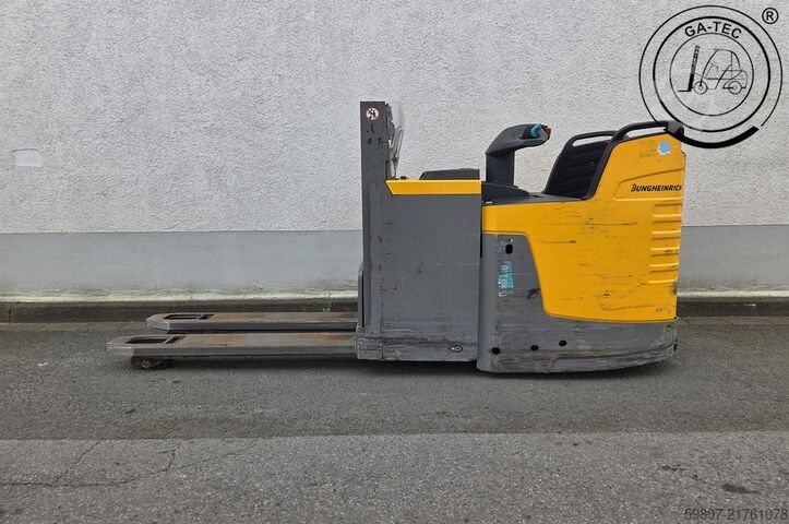Doppelstockkommisionierer Jungheinrich ERD 220