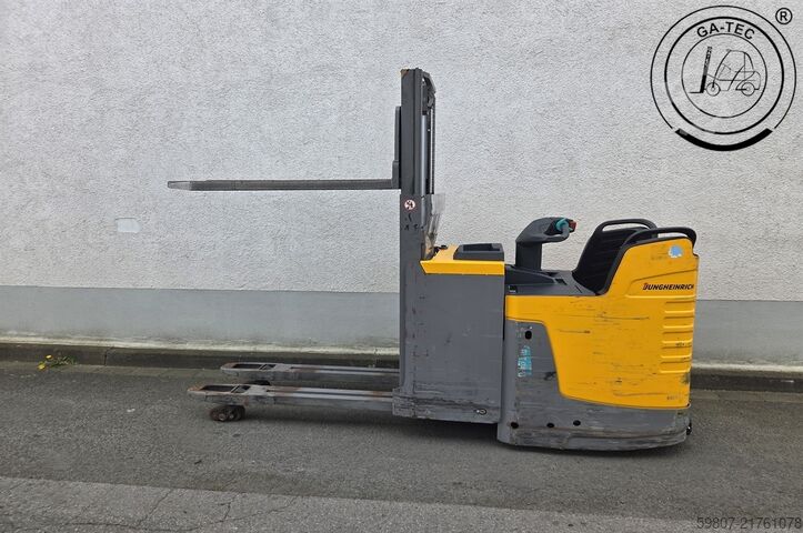 Doppelstockkommisionierer Jungheinrich ERD 220