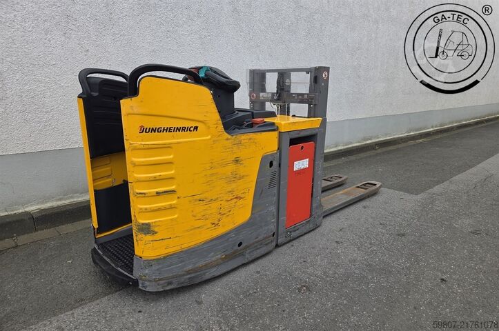 Doppelstockkommisionierer Jungheinrich ERD 220