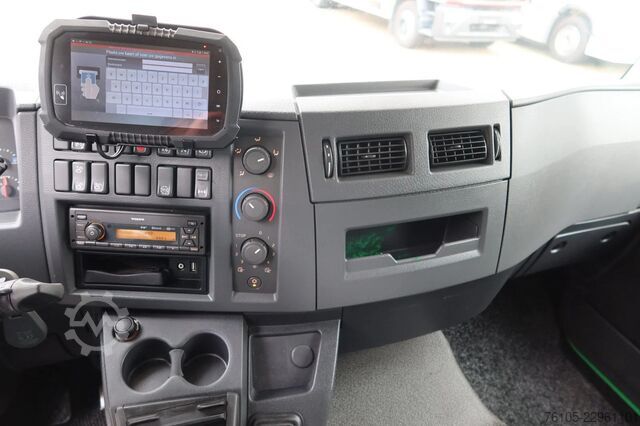 Box body Volvo FL 210 Bakwagen + DHollandia 1500 kg