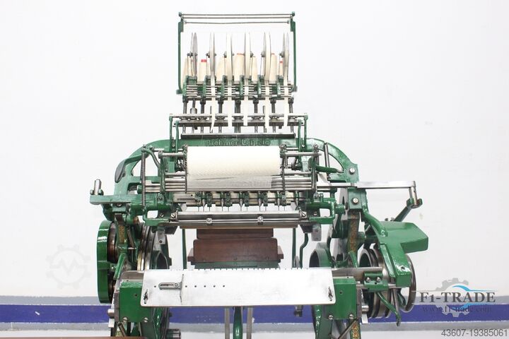 Antike Fadenheftmaschine / Antique Sewing machine Gebr. Brehmer 39