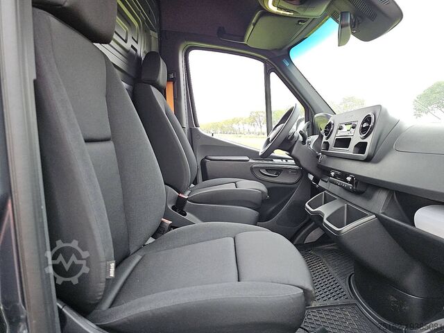 Hochdachkombi MERCEDES-BENZ ESPRINTER L2H2 47 kWh AC/DC!