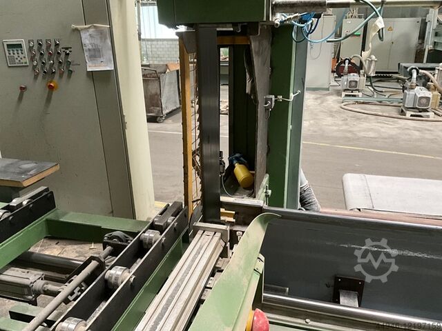 Bandsaege mit Beschicktisch HEMA UH900