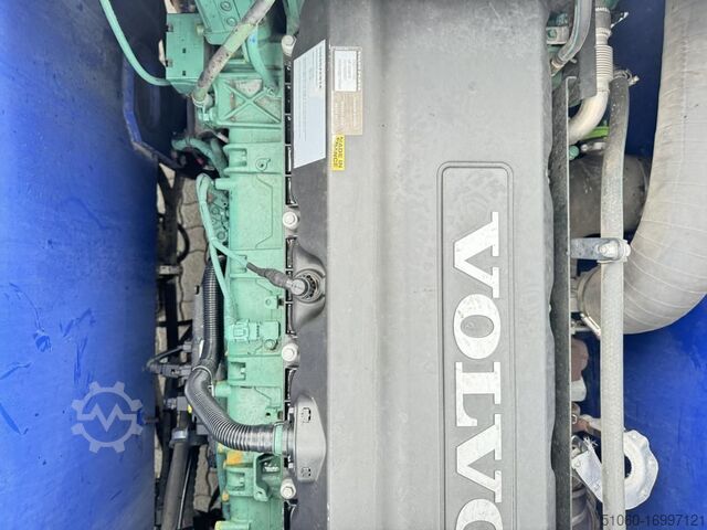 Full-container reach stacker Kalmar DRG420-60S5