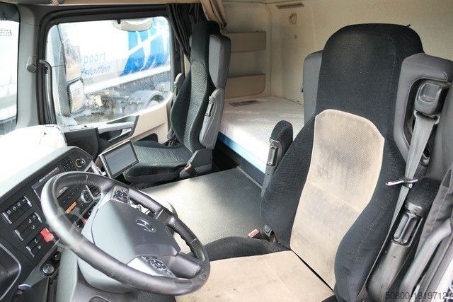 Standard tractor unit MERCEDES-BENZ 2443 LS Actros 6x2, 3-Achser, 24to. GG, Waage