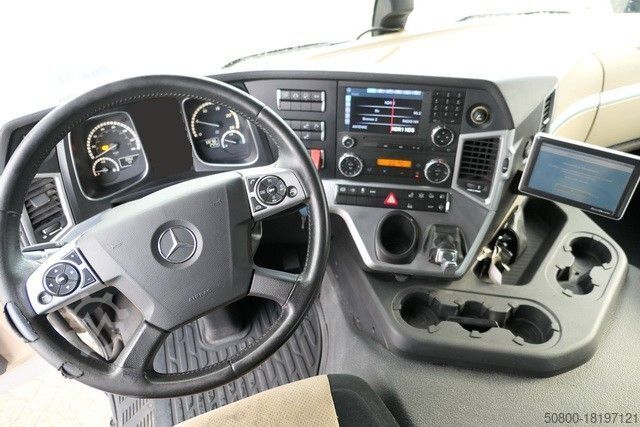 Standard tractor unit MERCEDES-BENZ 2443 LS Actros 6x2, 3-Achser, 24to. GG, Waage