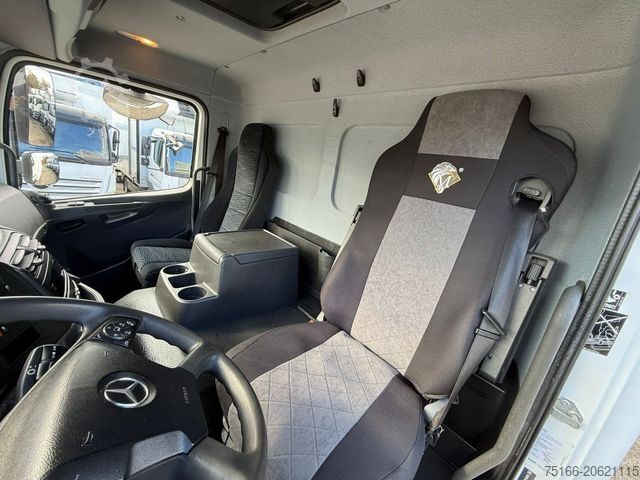 Box truck MERCEDES-BENZ ATEGO 1224 L Koffer 7,20 m LBW 1,5 T*AHK*94 tkm