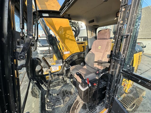 Crawler excavator JCB JZ141LC