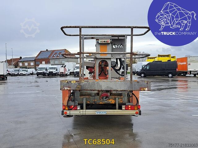 Chassis with cab Volvo FLC