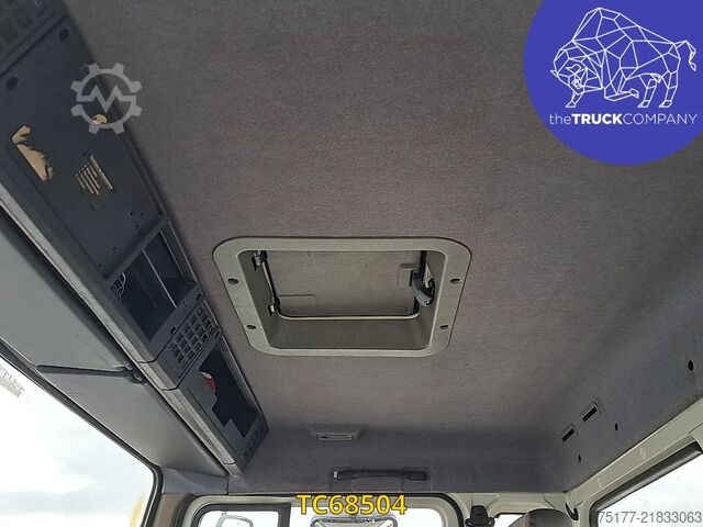 Chassis with cab Volvo FLC