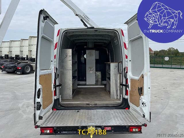 Lifting platform Renault Master Hoogtewerker