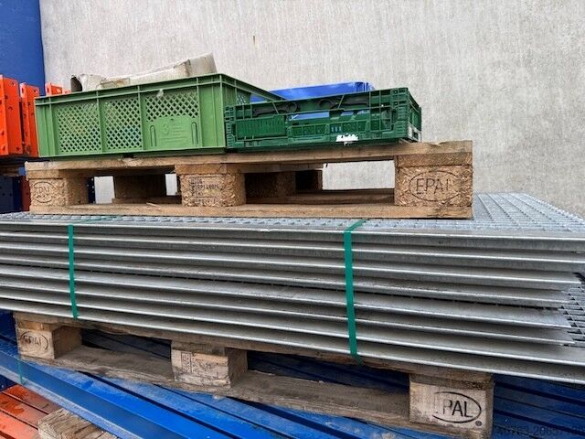 High-bay warehouse SSI Schäfer PR 600