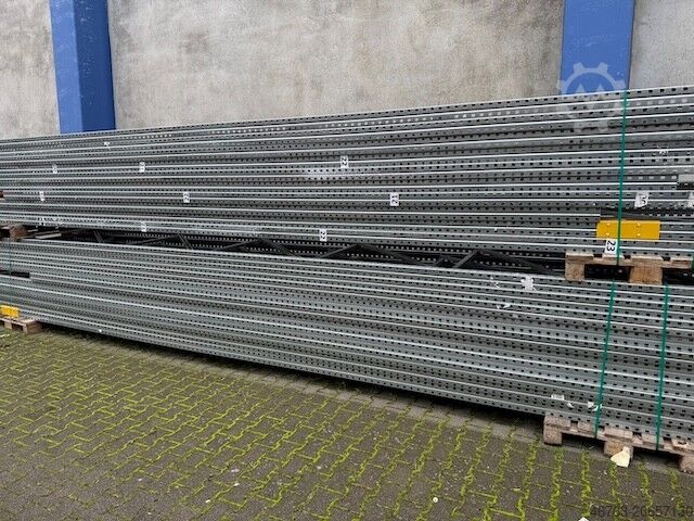 High-bay warehouse SSI Schäfer PR 600