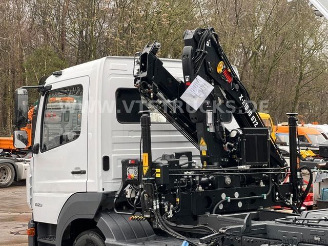Transporter mit Kipper MERCEDES-BENZ Atego 823 4x2 DSK mit HIAB 072 Ladekran *NEU*